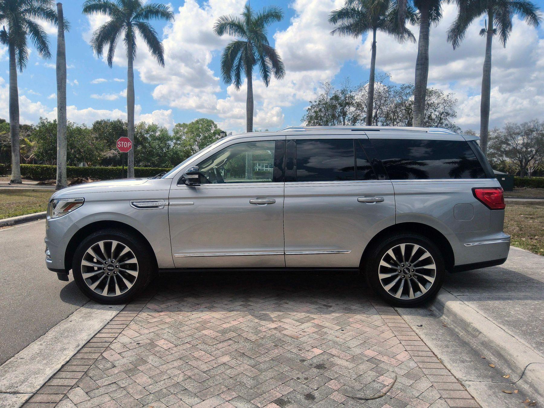 Lincoln Navigator - Thumbnail 19