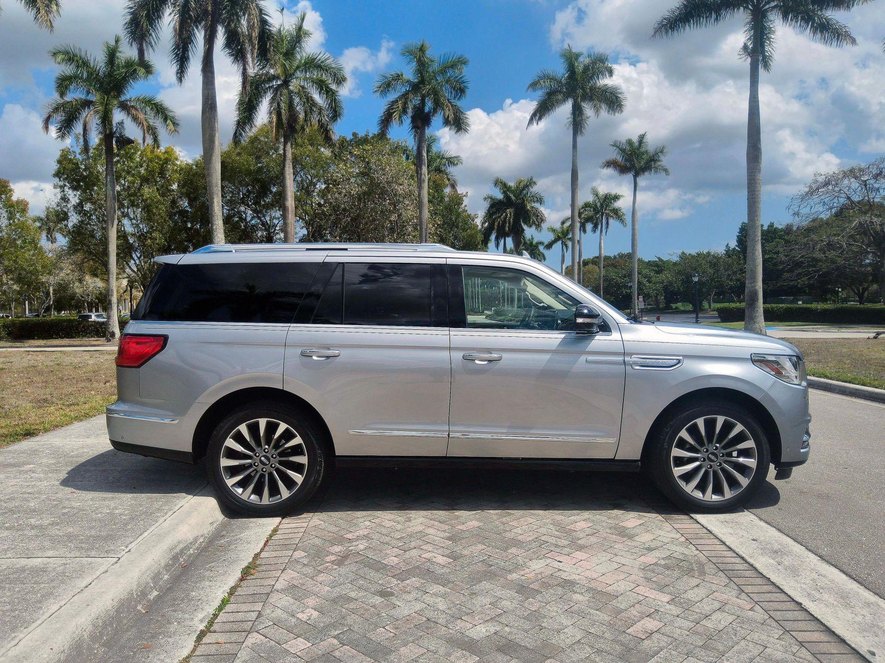 Lincoln Navigator - Thumbnail 20