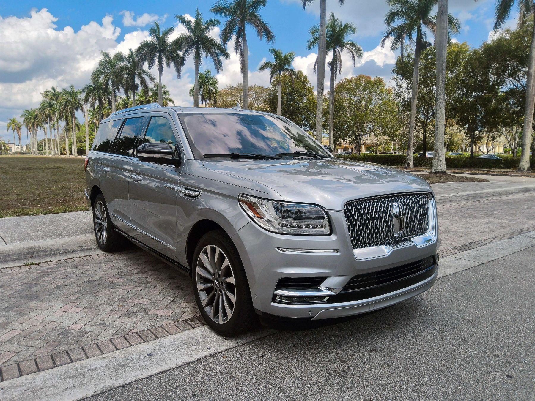 Lincoln Navigator - View 1