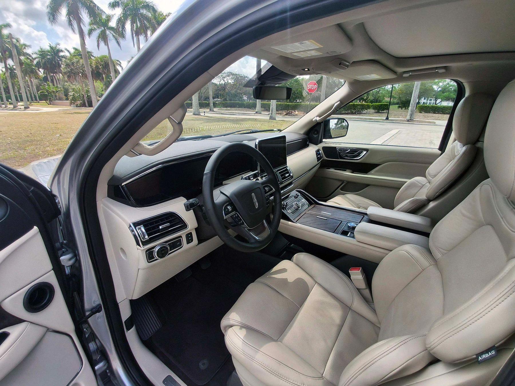 Lincoln Navigator - Thumbnail 6