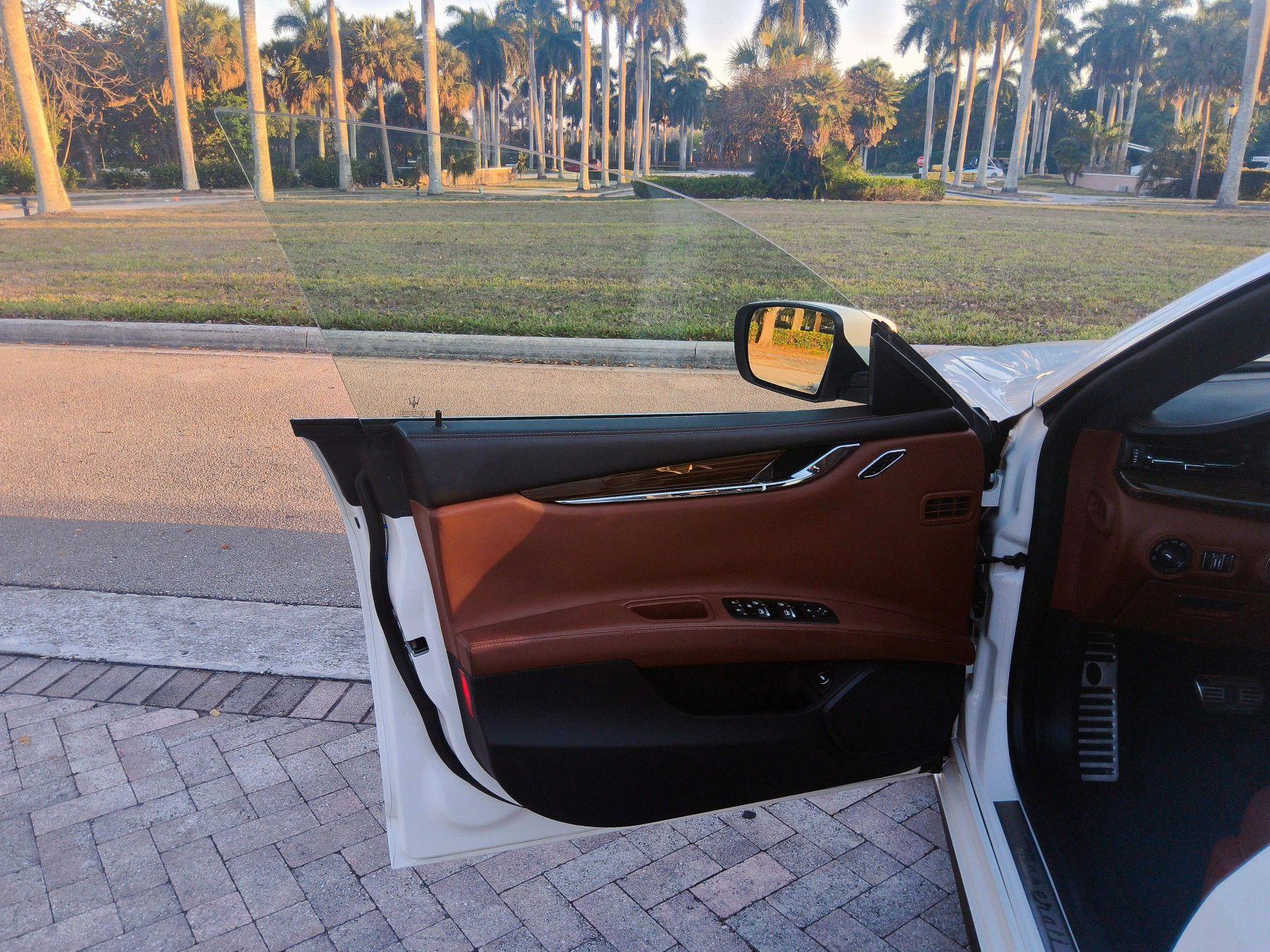 Maserati Quattroporte - Thumbnail 19