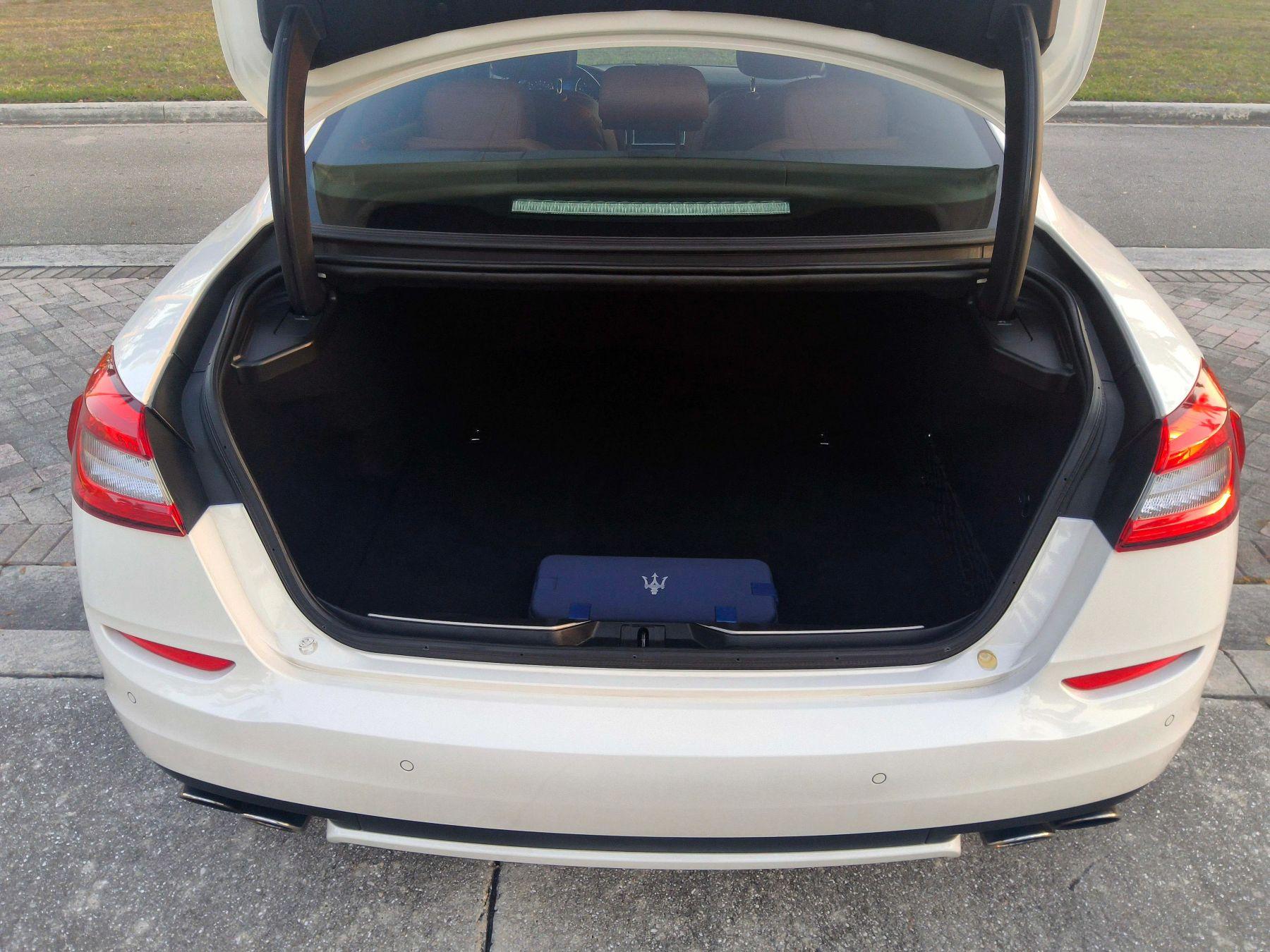 Maserati Quattroporte - Thumbnail 13