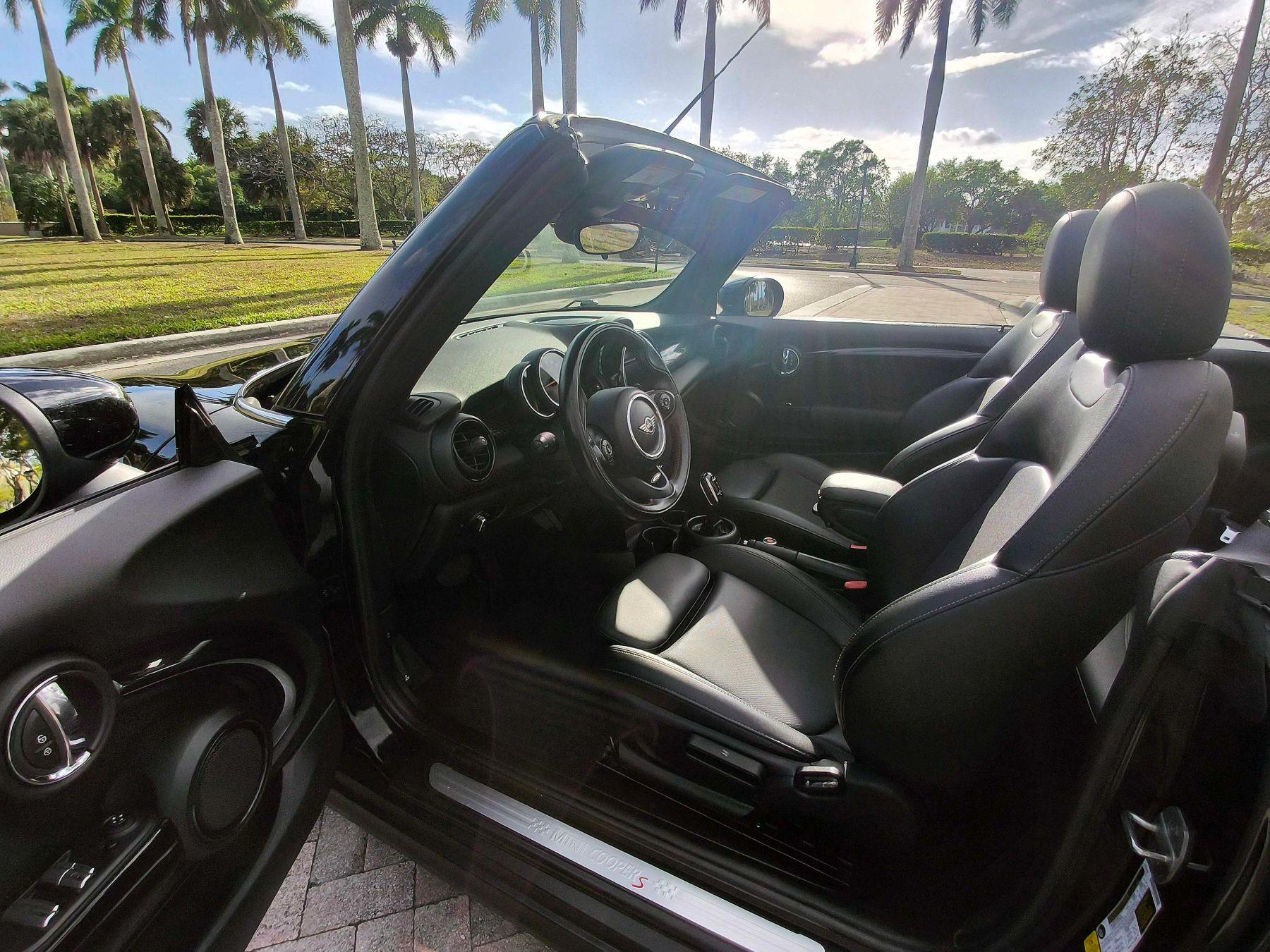 Mini Convertible - Thumbnail 4