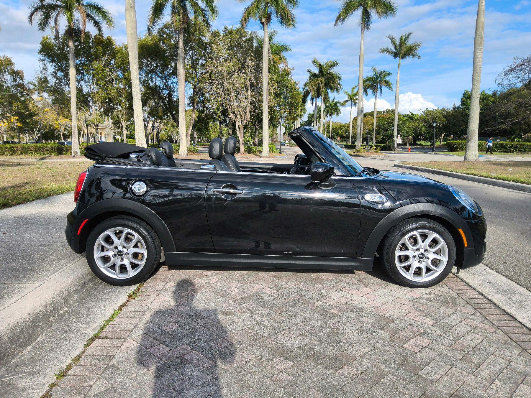 Mini Convertible - Thumbnail 19