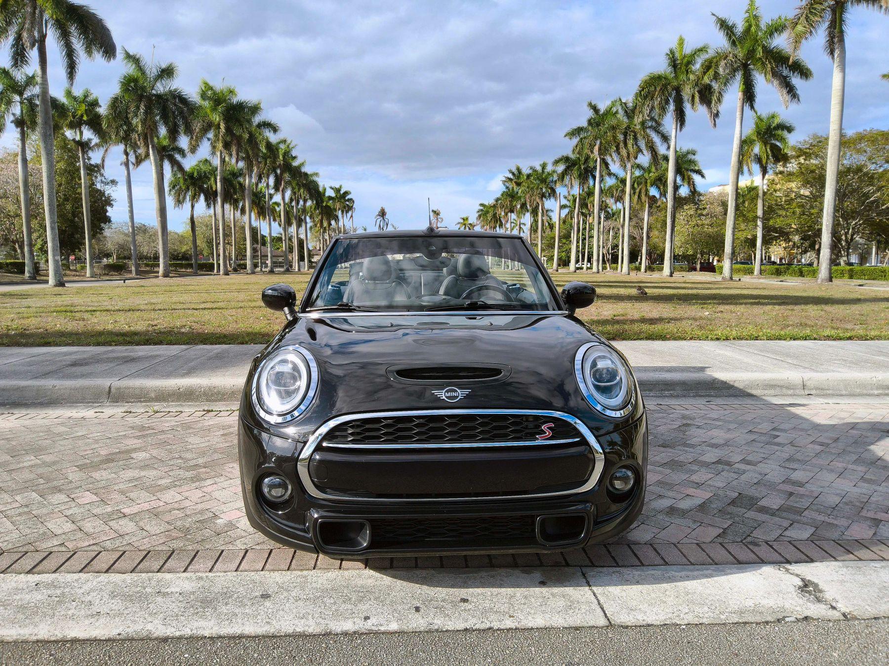 Mini Convertible - Thumbnail 3