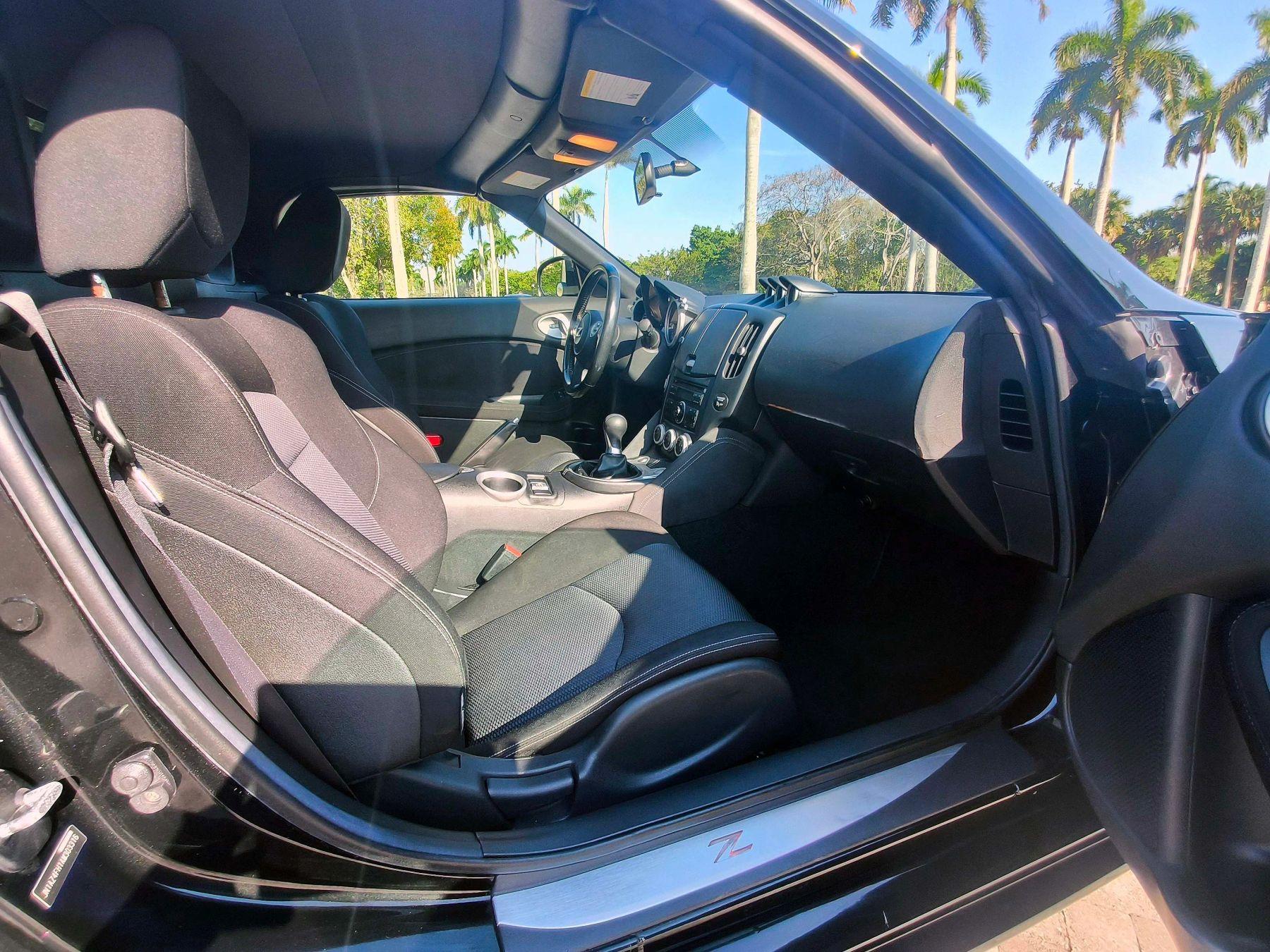 Nissan 370Z - Thumbnail 15