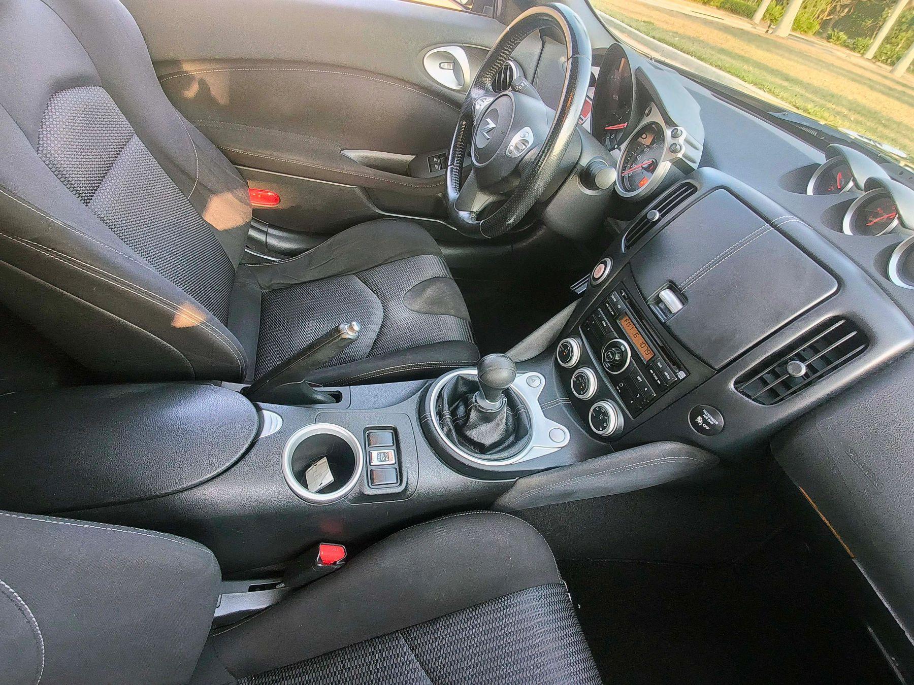 Nissan 370Z - Thumbnail 18