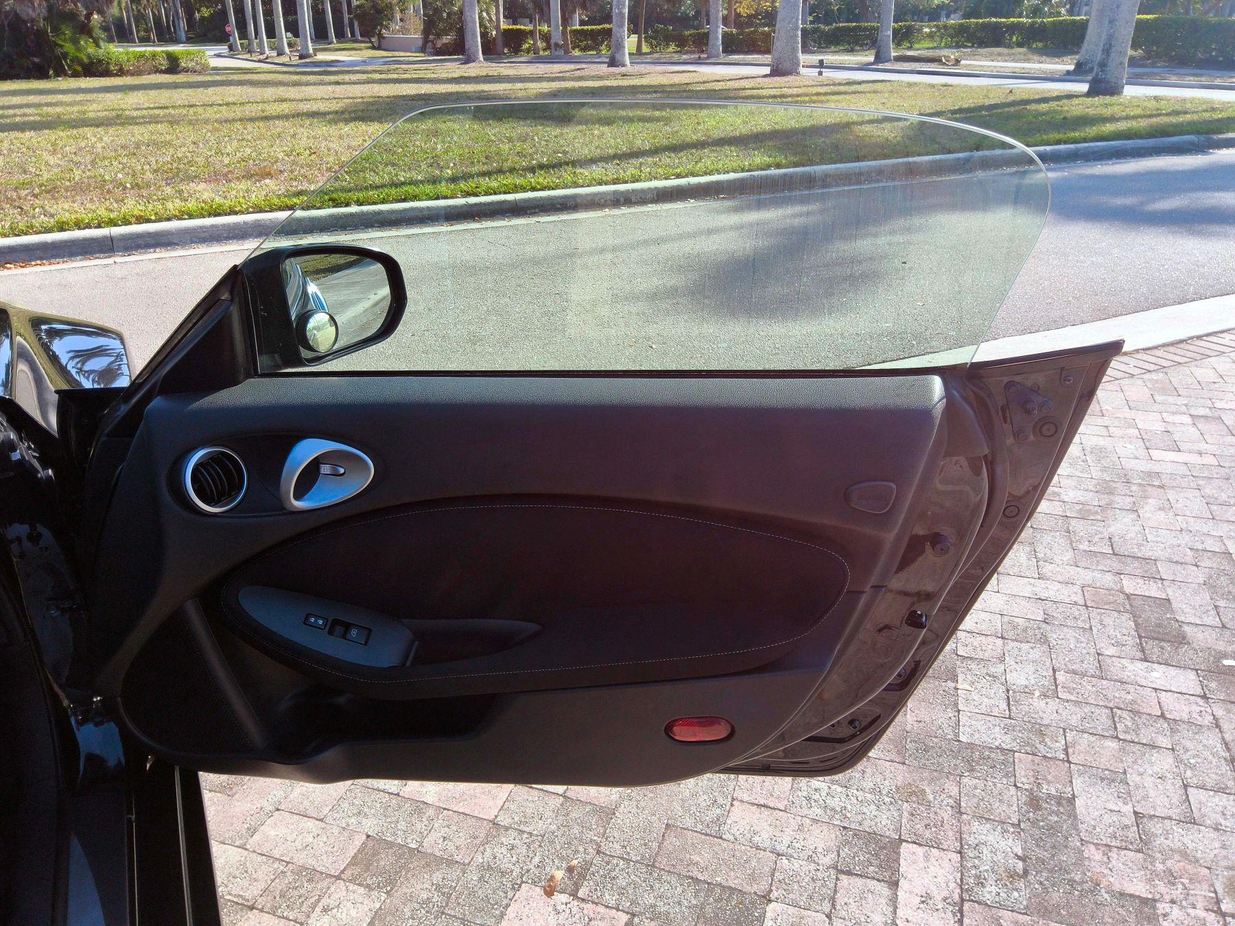 Nissan 370Z - Thumbnail 13