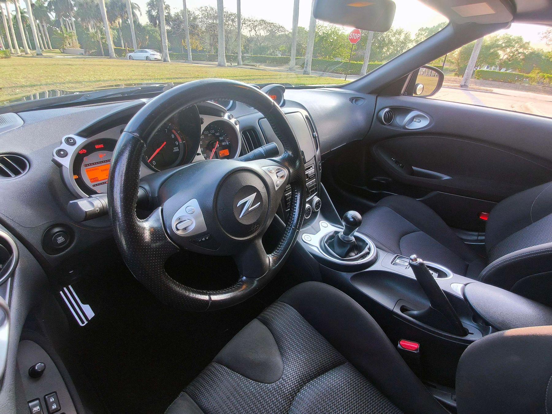 Nissan 370Z - Thumbnail 20