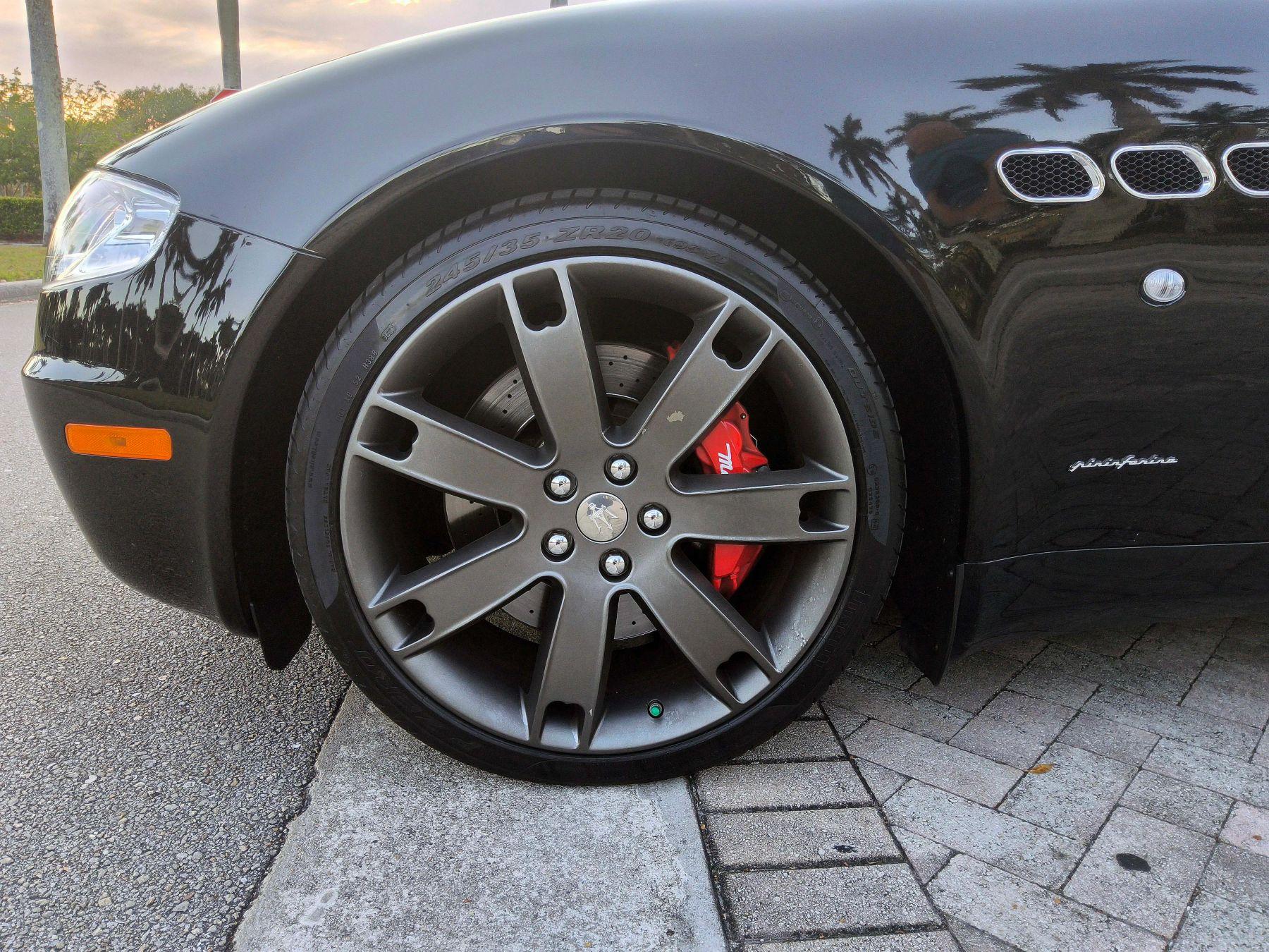 Maserati Quattroporte - Thumbnail 16