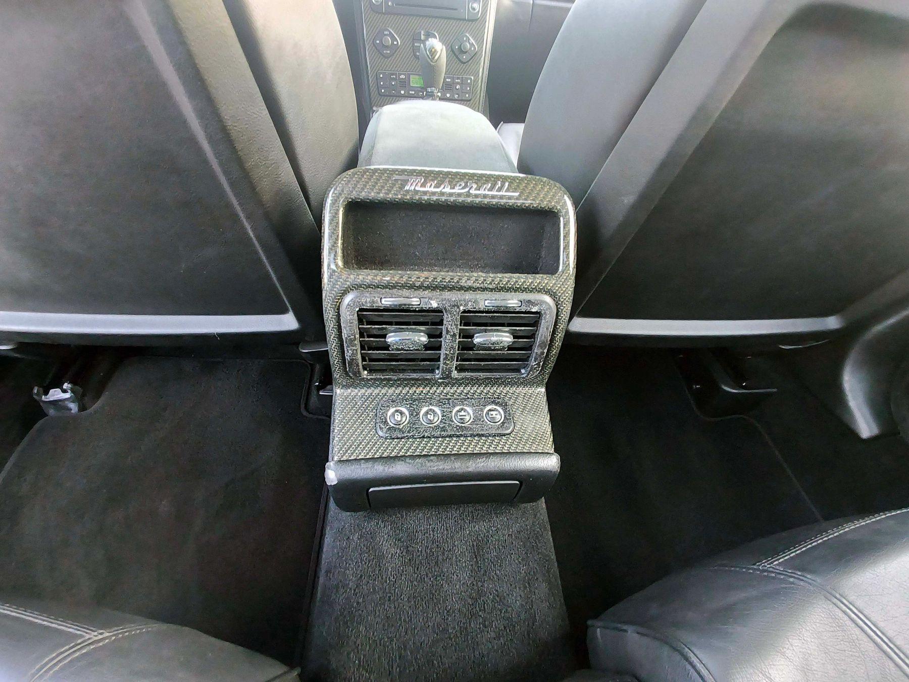 Maserati Quattroporte - Thumbnail 14