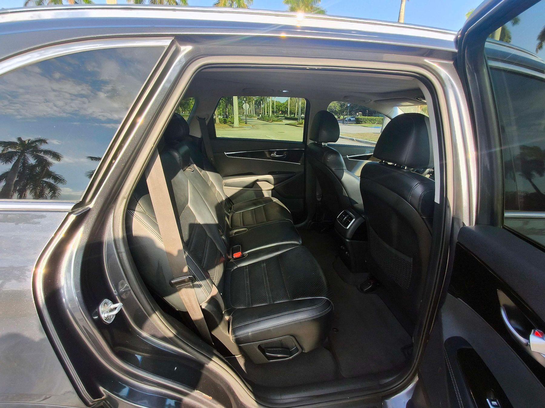 Kia Sorento - Thumbnail 9