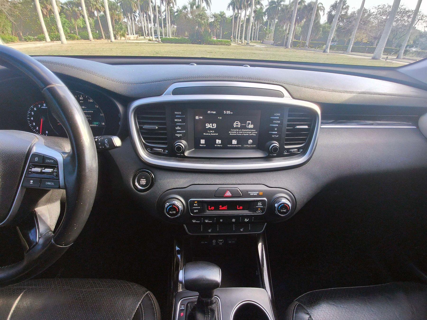 Kia Sorento - Thumbnail 8