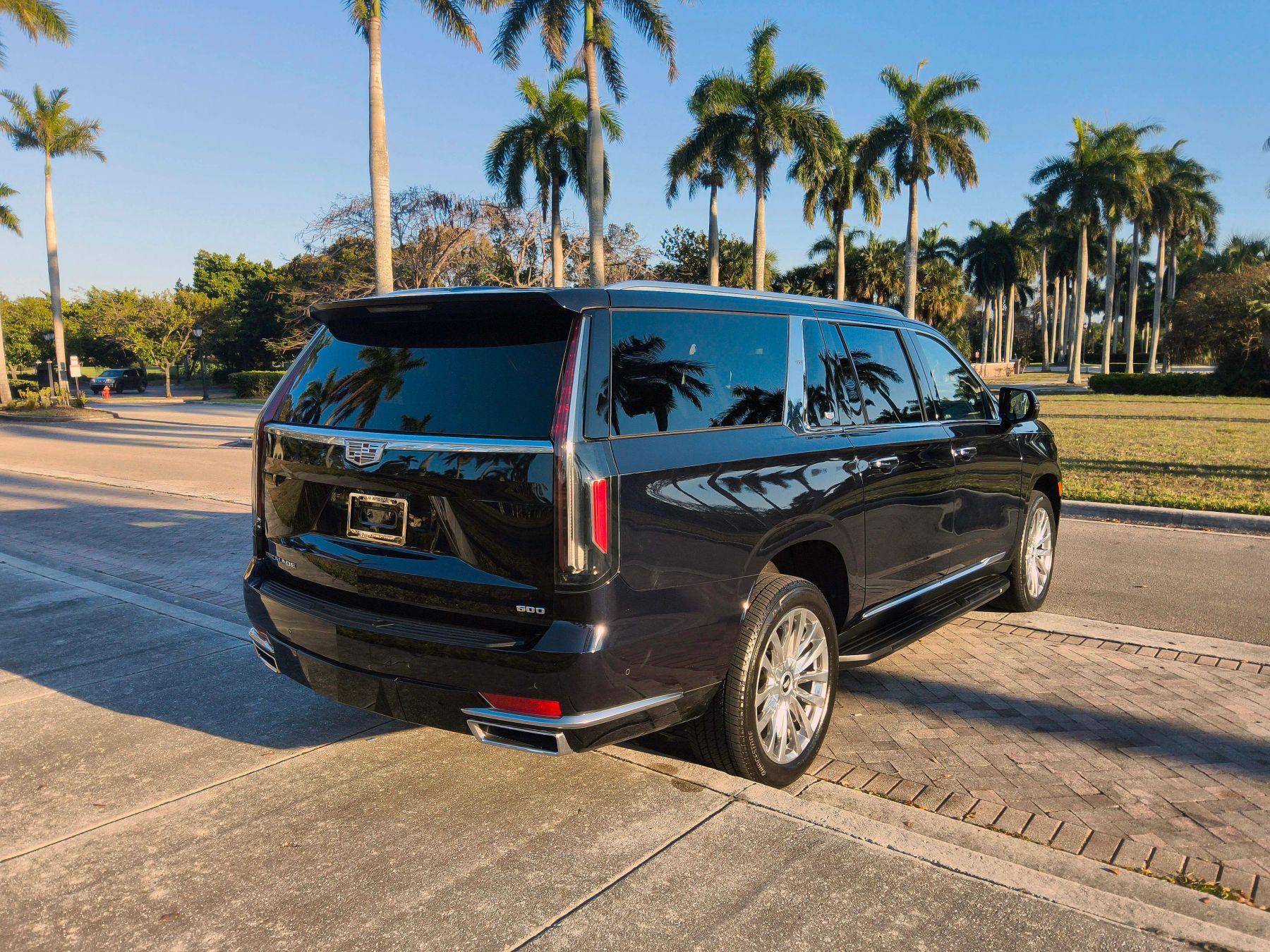 Cadillac Escalade Esv - Thumbnail 18