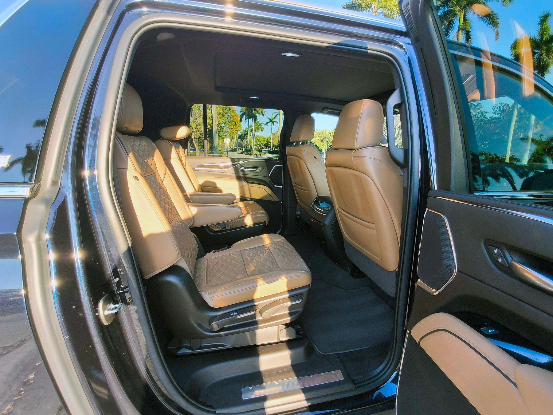 Cadillac Escalade Esv - Thumbnail 13