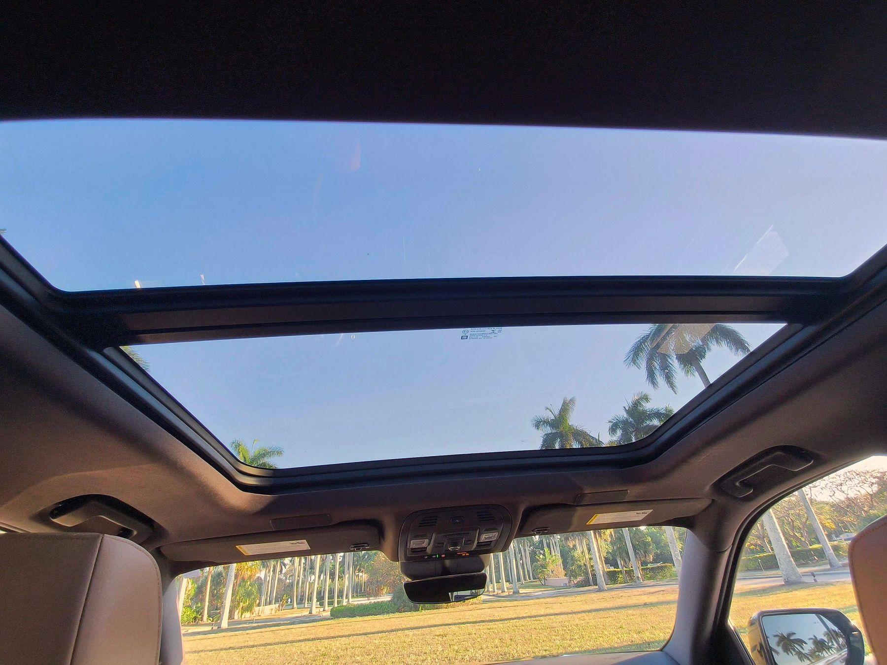 Cadillac Escalade Esv - Thumbnail 10