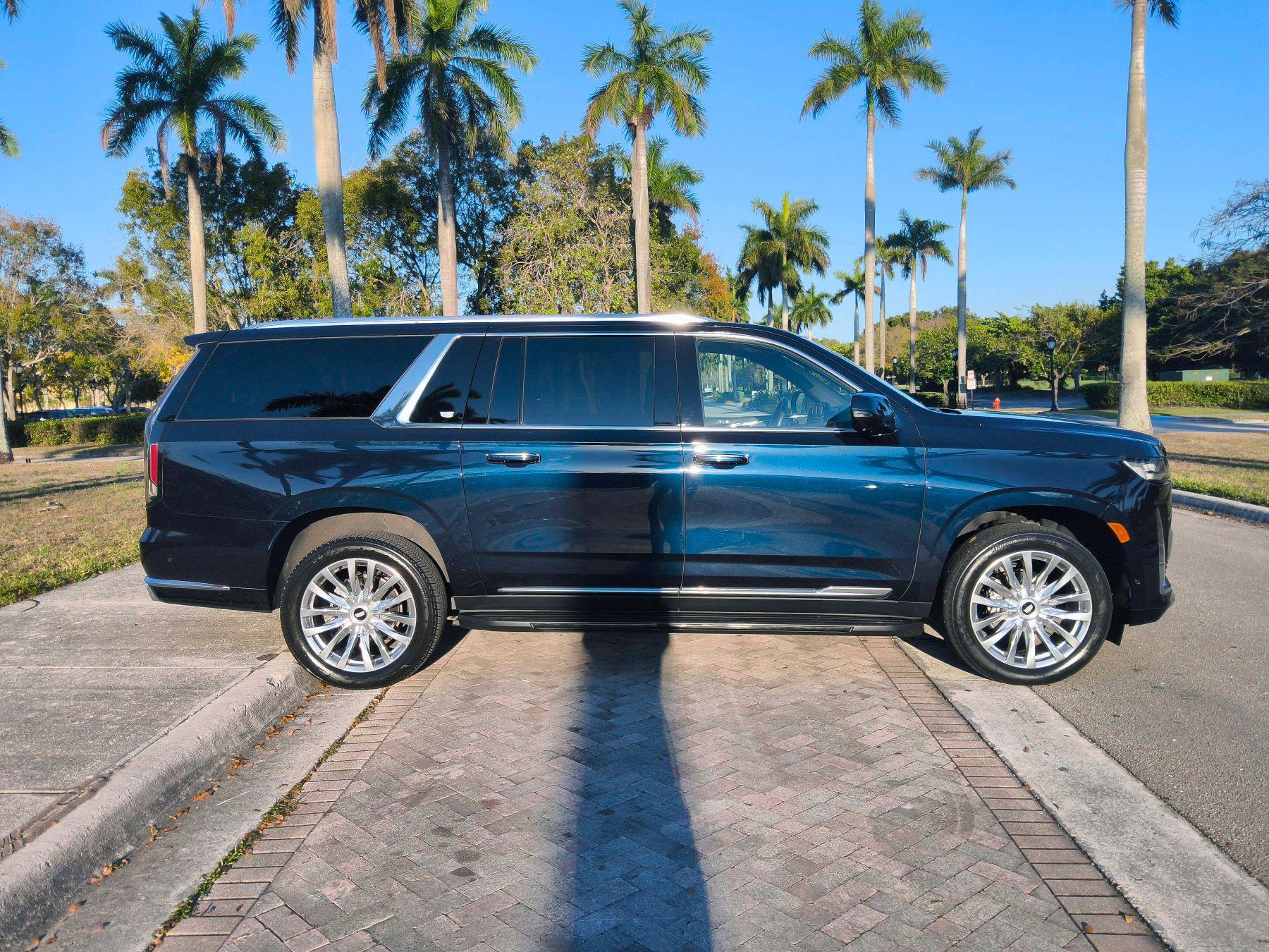 Cadillac Escalade Esv - Thumbnail 19