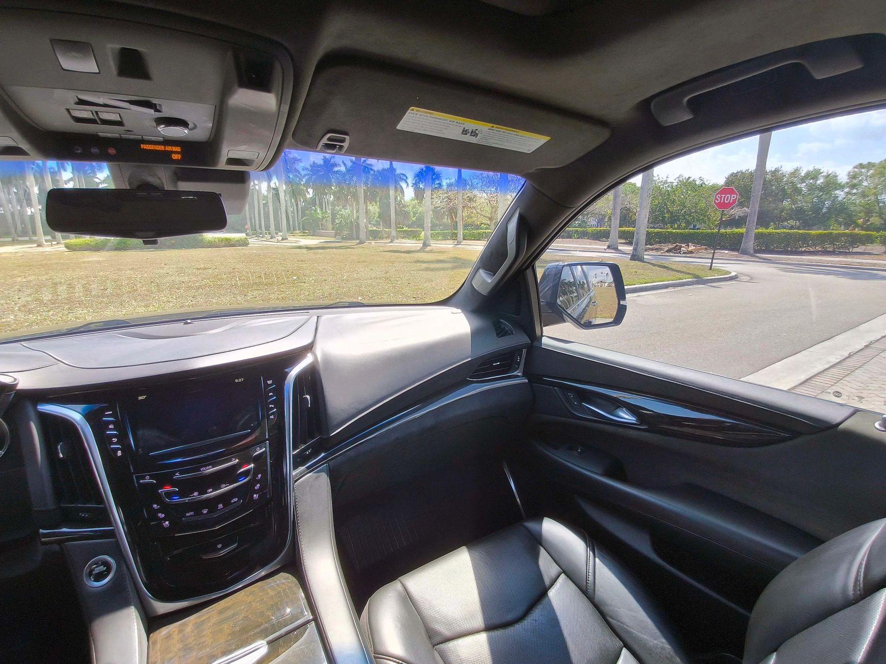 Cadillac Escalade Esv - Thumbnail 20