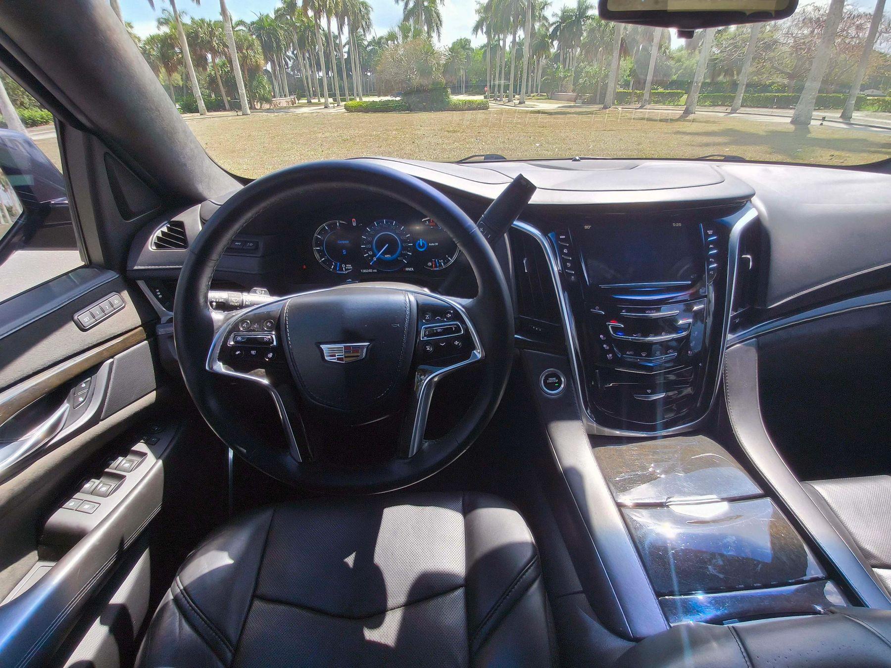 Cadillac Escalade Esv - Thumbnail 15