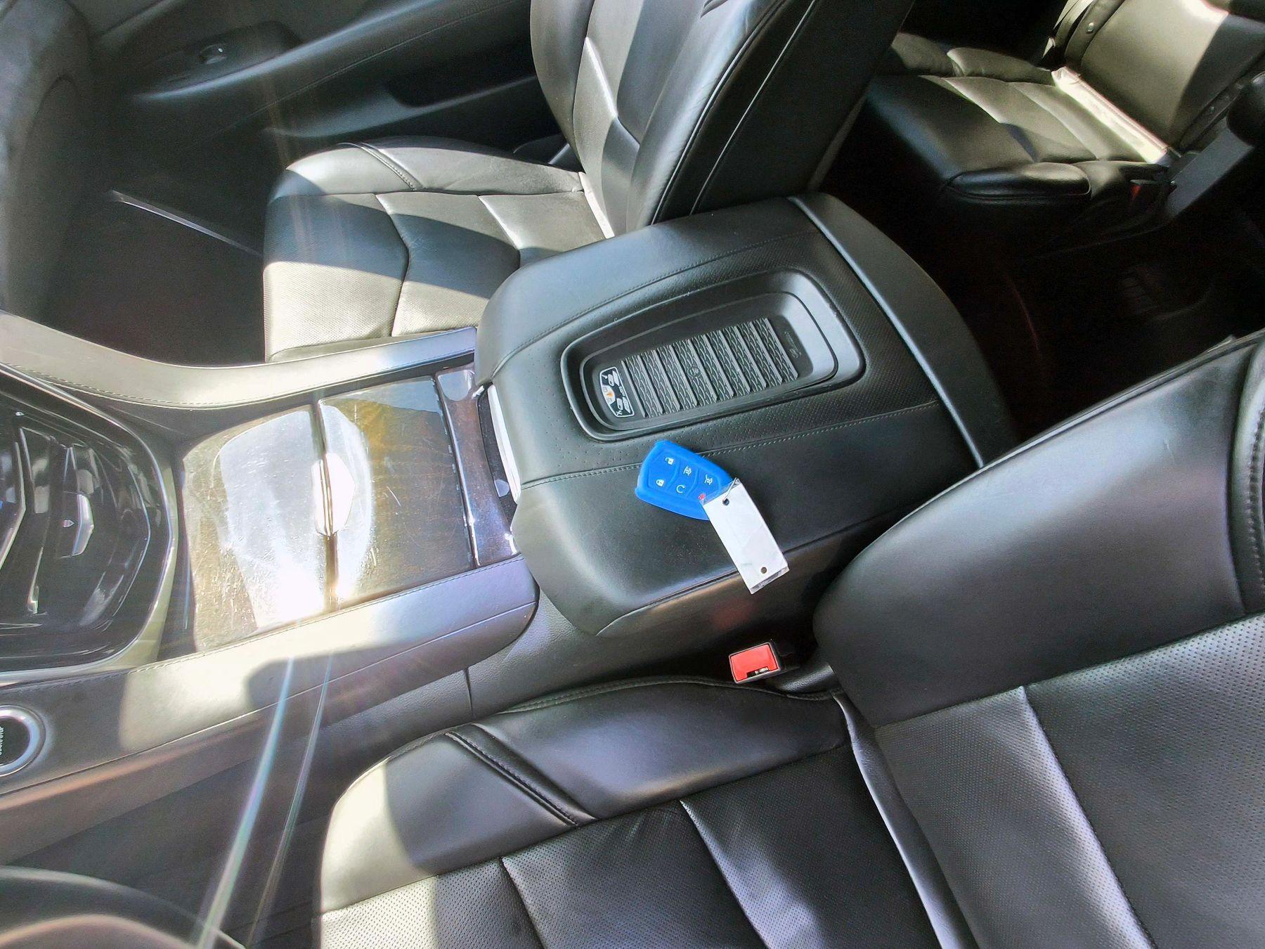 Cadillac Escalade Esv - Thumbnail 13