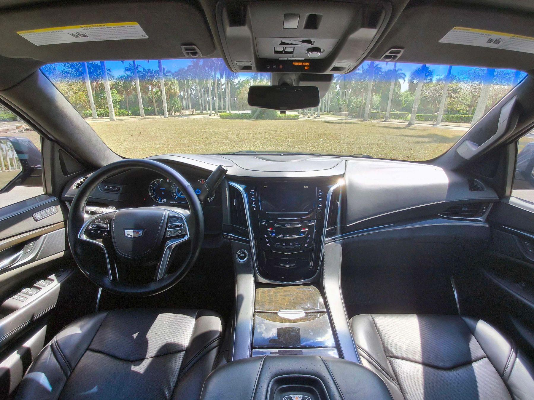 Cadillac Escalade Esv - Thumbnail 16