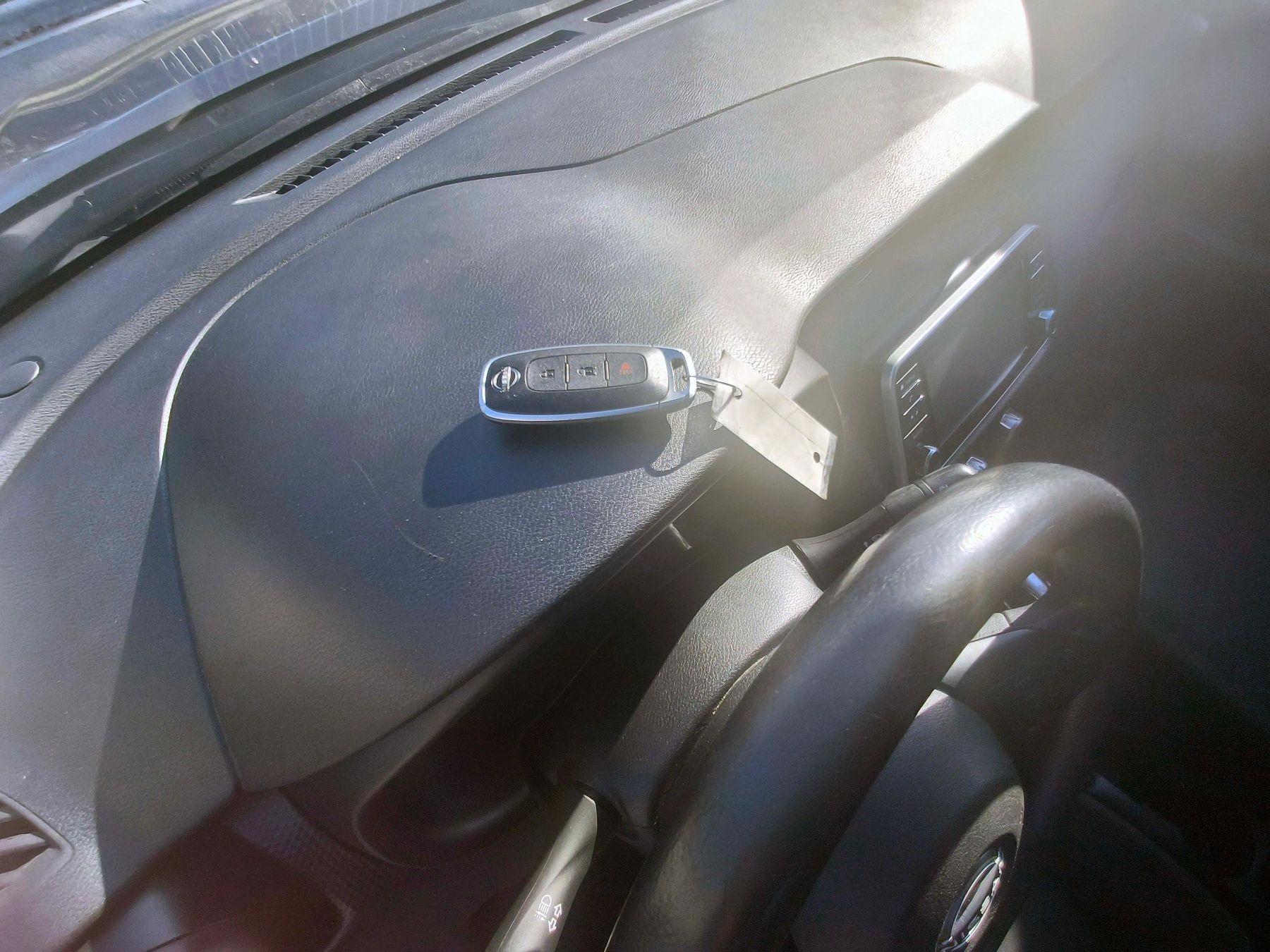 Nissan Kicks - Thumbnail 12