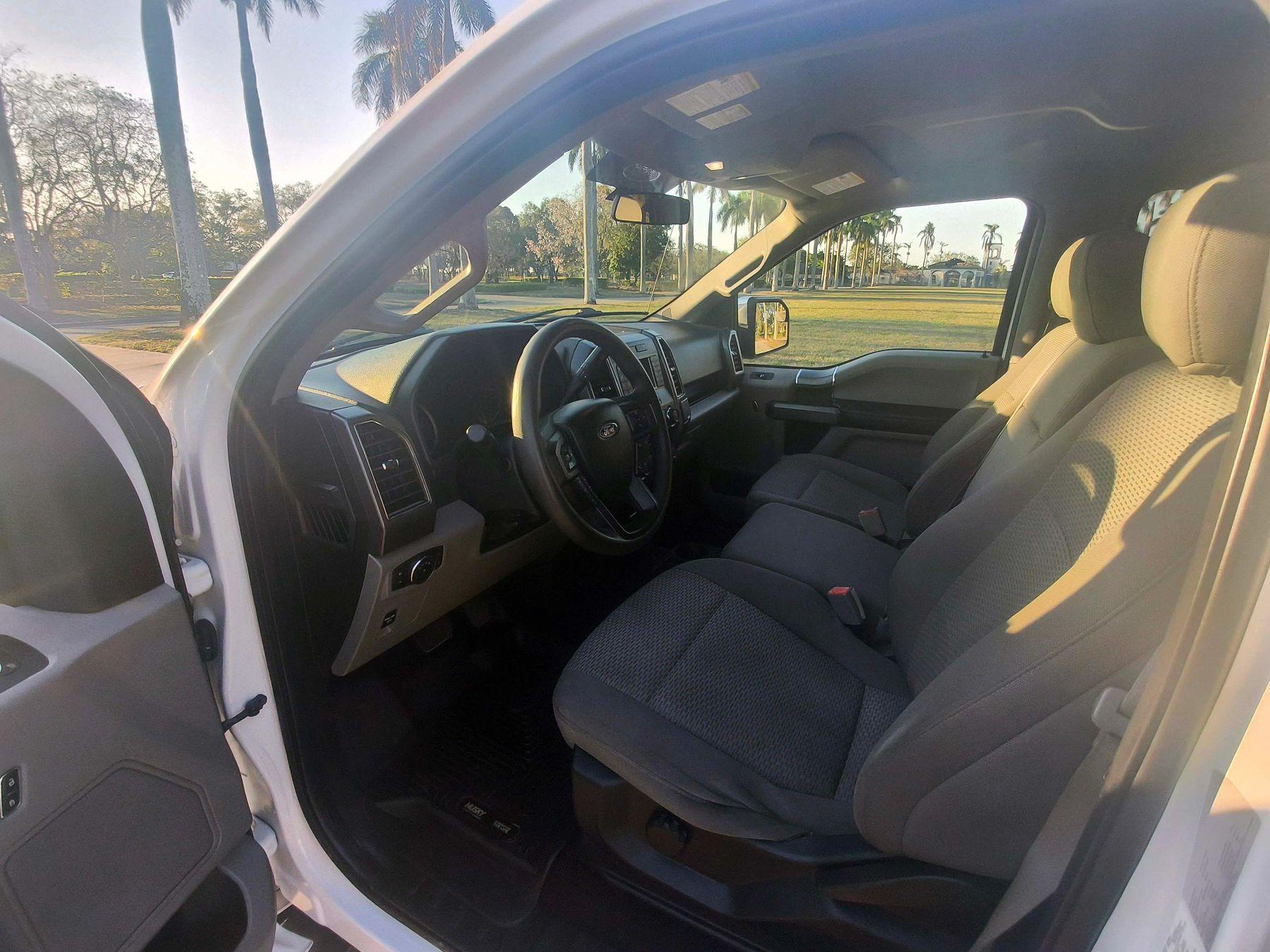 Ford F150 Supercrew Cab - Thumbnail 5