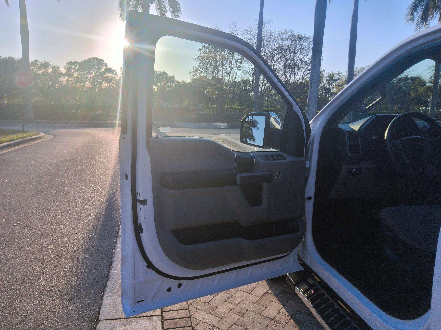 Ford F150 Supercrew Cab - Thumbnail 19