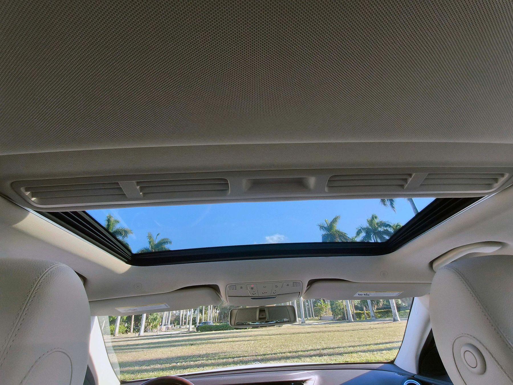 Mercedes-Benz E-Class - Thumbnail 10