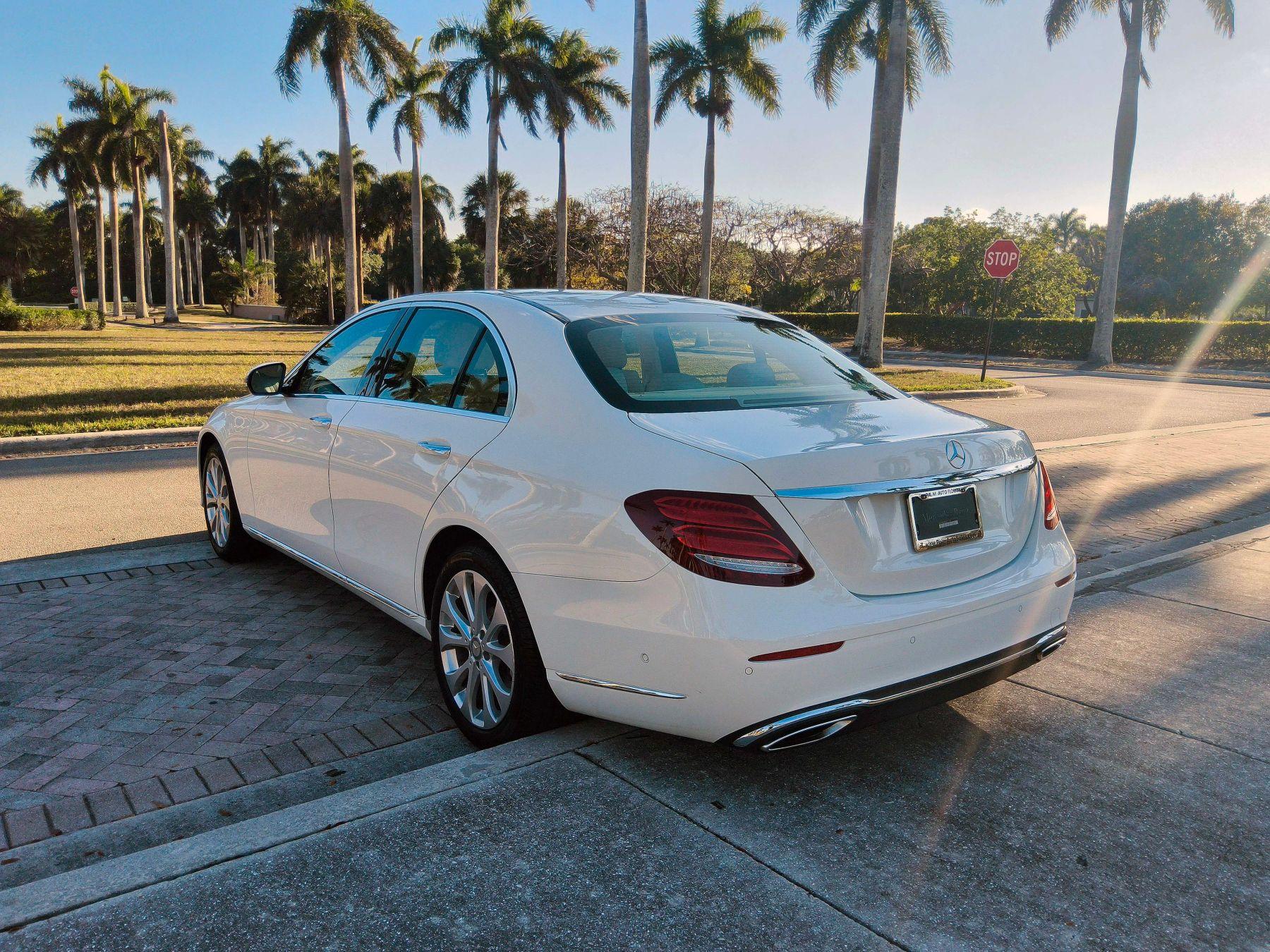 Mercedes-Benz E-Class - Thumbnail 18