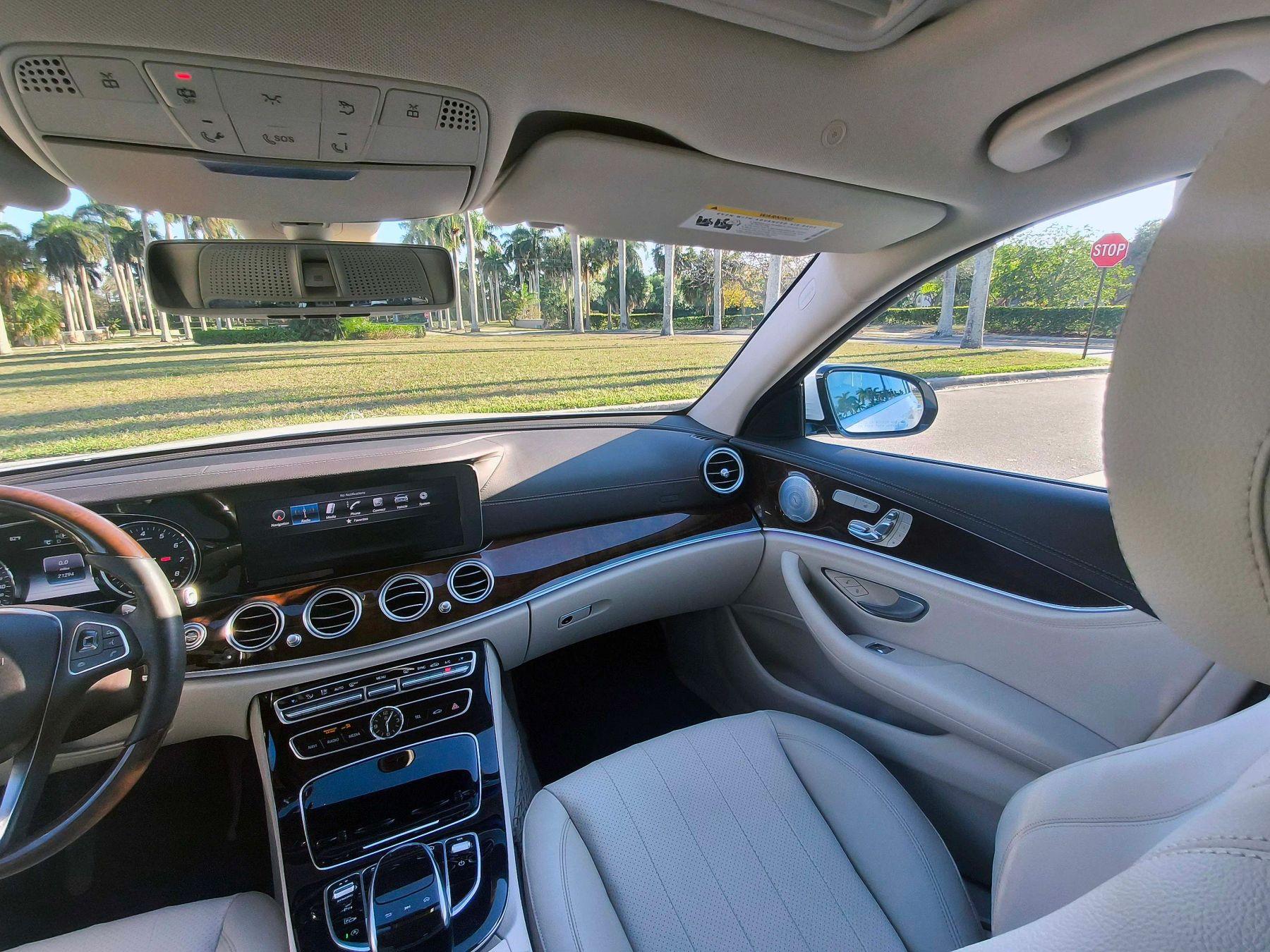 Mercedes-Benz E-Class - Thumbnail 11