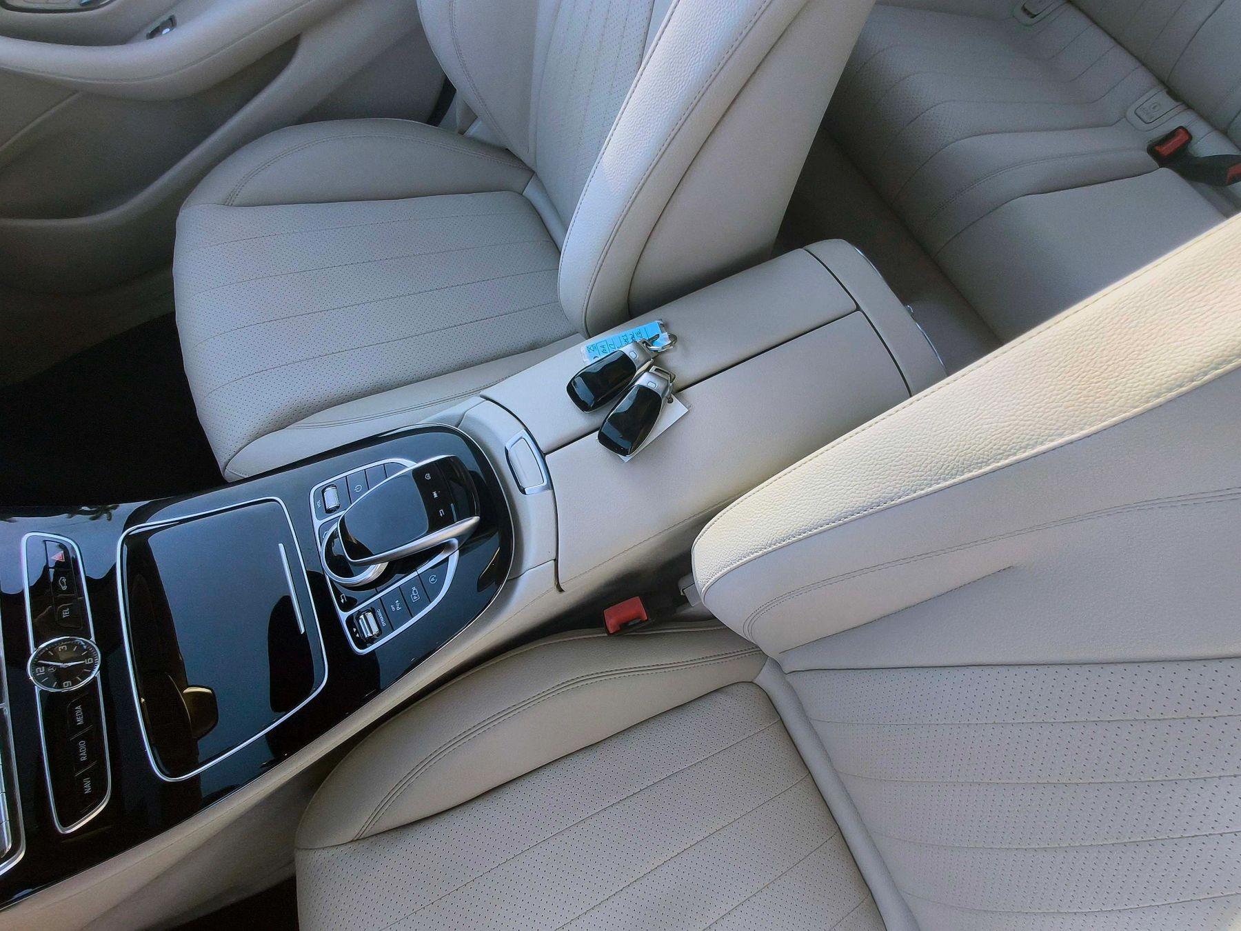 Mercedes-Benz E-Class - Thumbnail 6