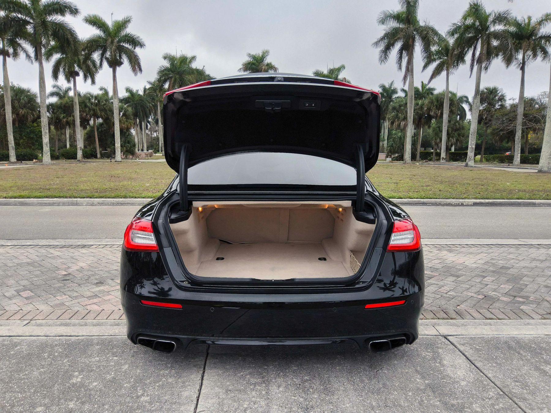 Maserati Quattroporte - Thumbnail 12