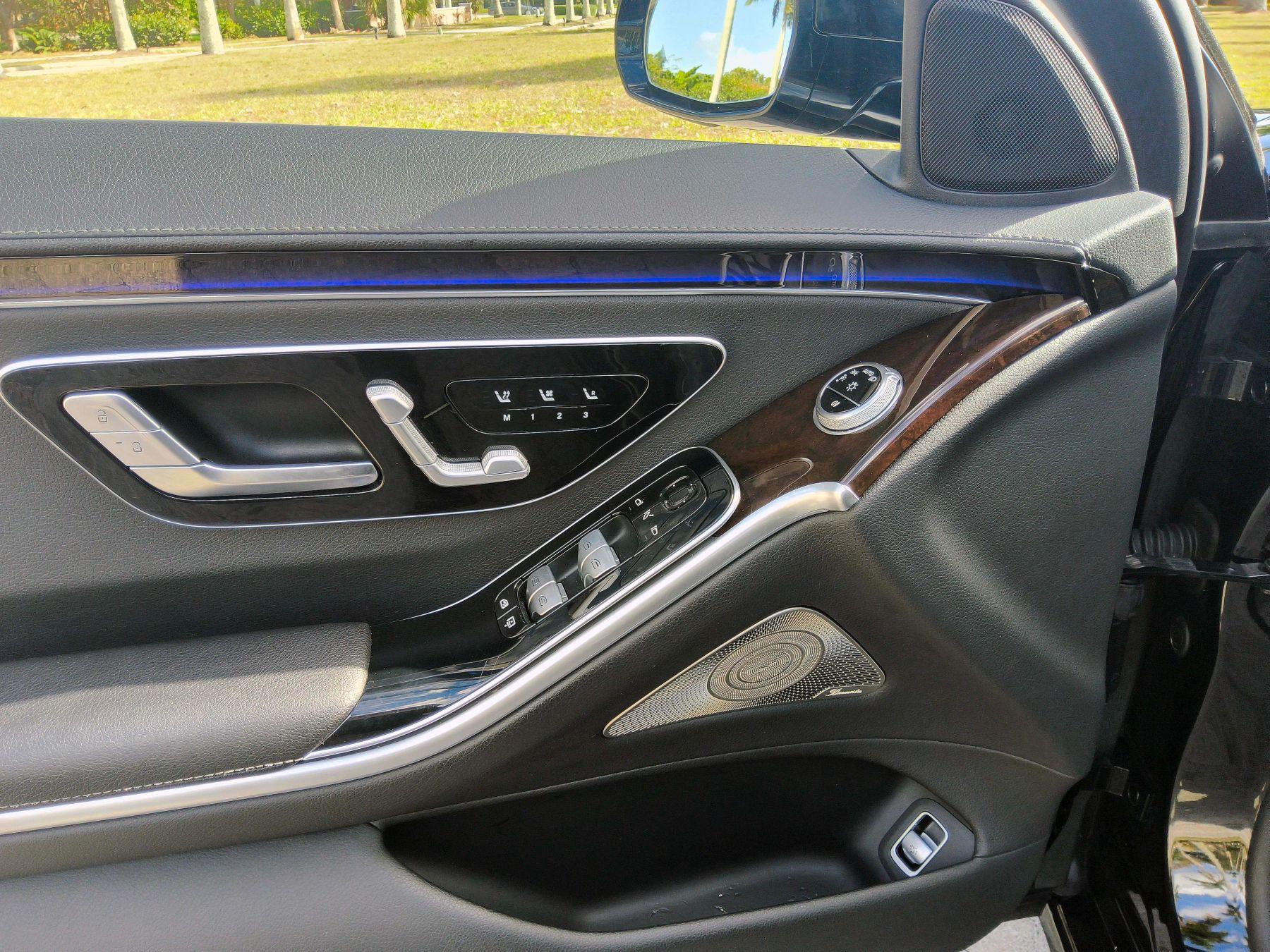 Mercedes-Benz S-Class - Thumbnail 6