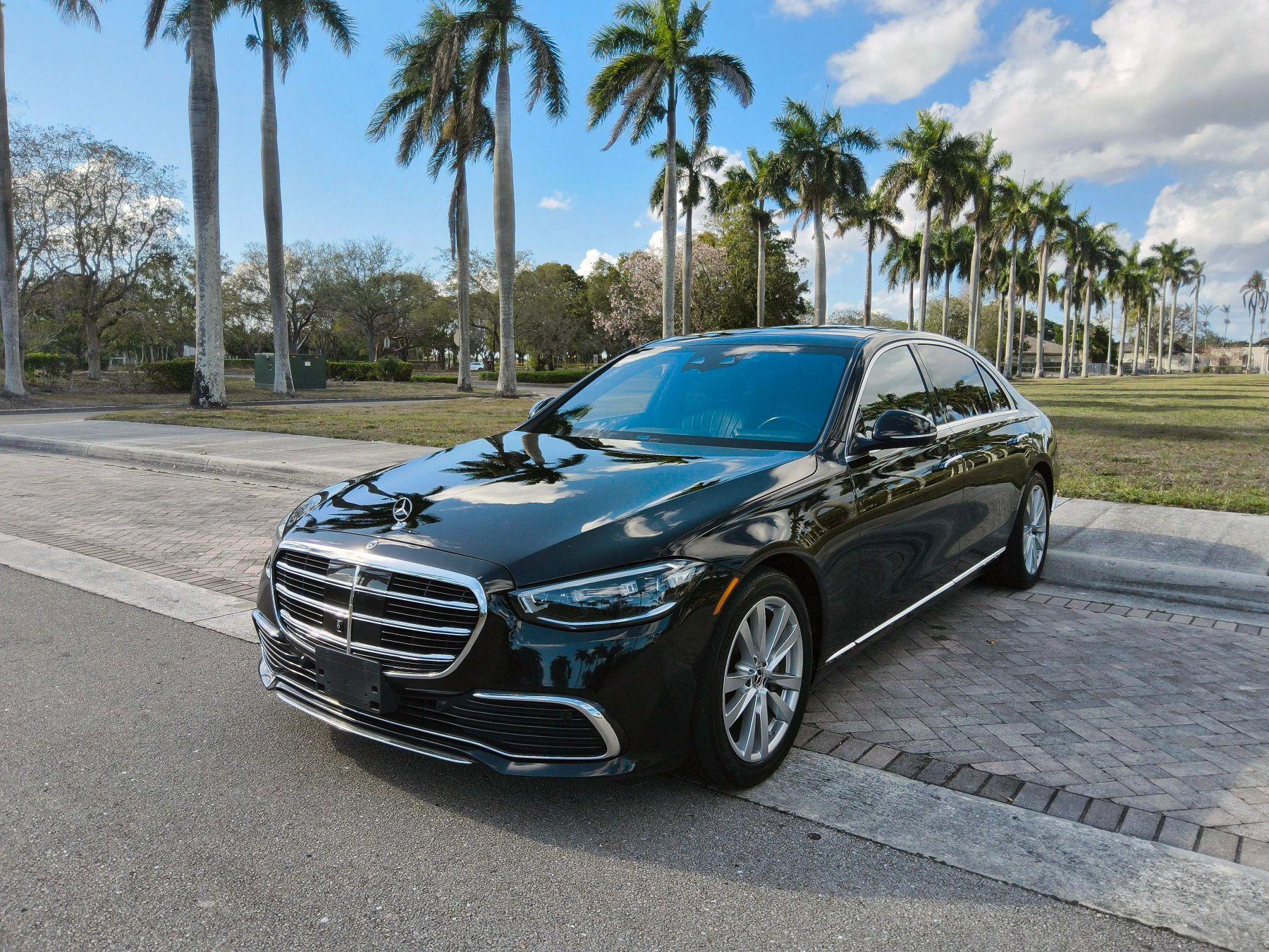 Mercedes-Benz S-Class - Thumbnail 2