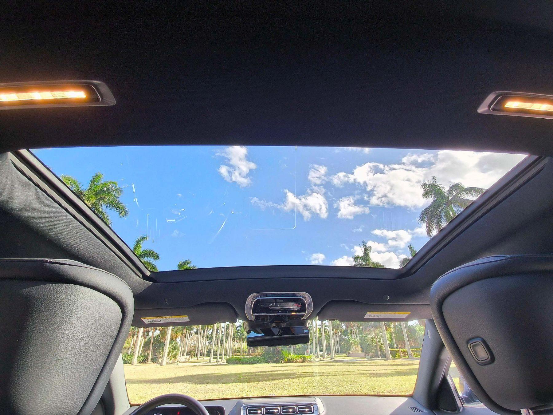 Mercedes-Benz S-Class - Thumbnail 12