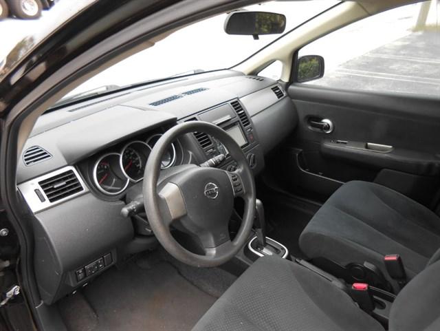 Nissan Versa S | Stock No: 14784 - Thumbnail 12