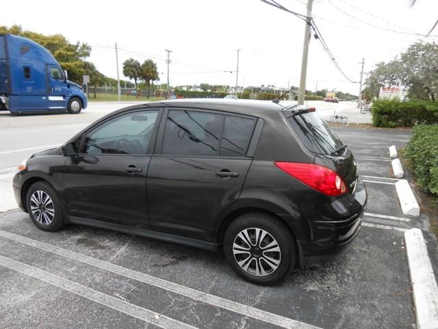 Nissan Versa S | Stock No: 14784 - Thumbnail 4