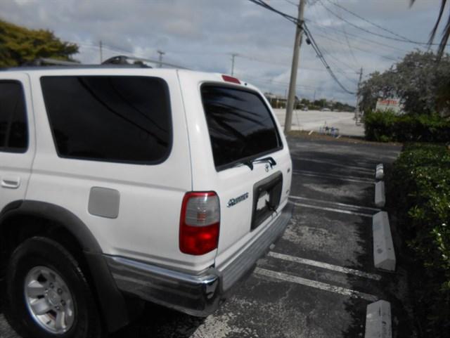 Toyota 4Runner Sr5 | Stock No: 14783 - Thumbnail 5