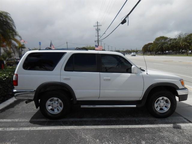 Toyota 4Runner Sr5 | Stock No: 14783 - Thumbnail 8