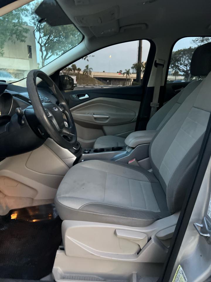 Ford Escape - Thumbnail 15