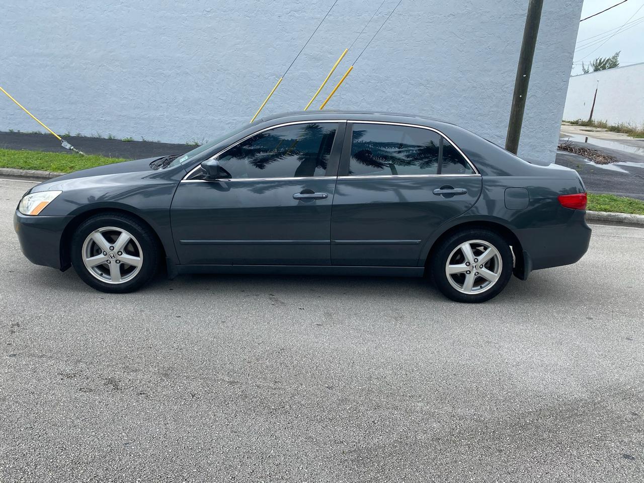 Honda Accord4-Door Sedan - Thumbnail 3