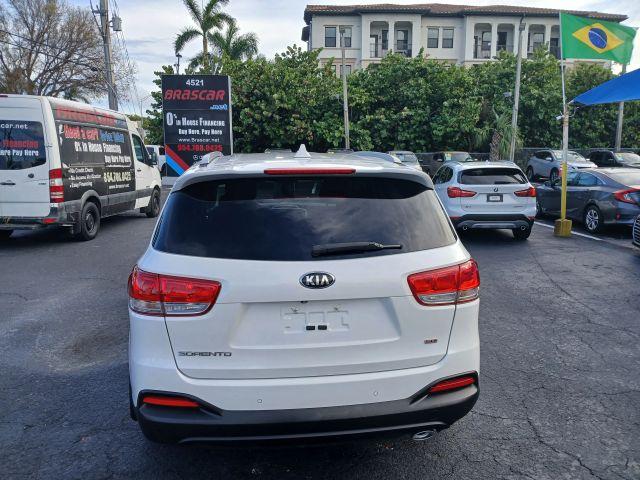 Kia Sorento - Thumbnail 9