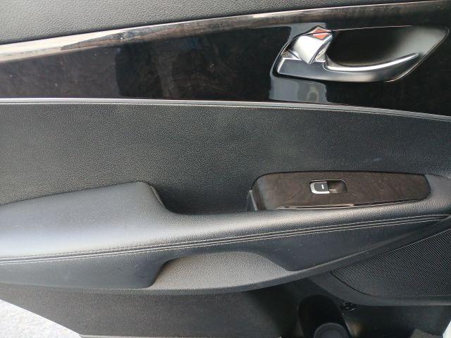 Kia Sorento - Thumbnail 17