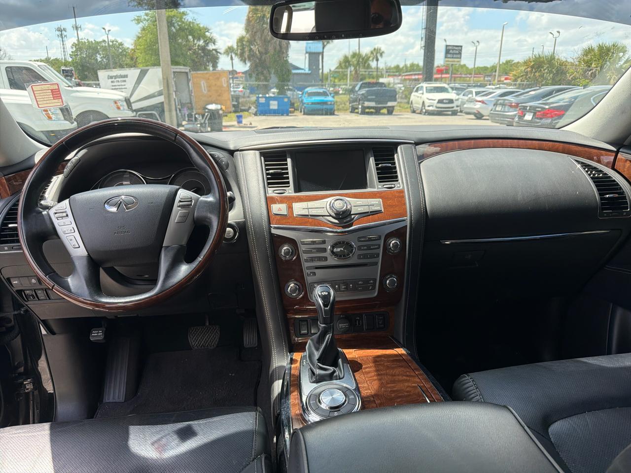 Infiniti Qx80 Luxe - Thumbnail 11