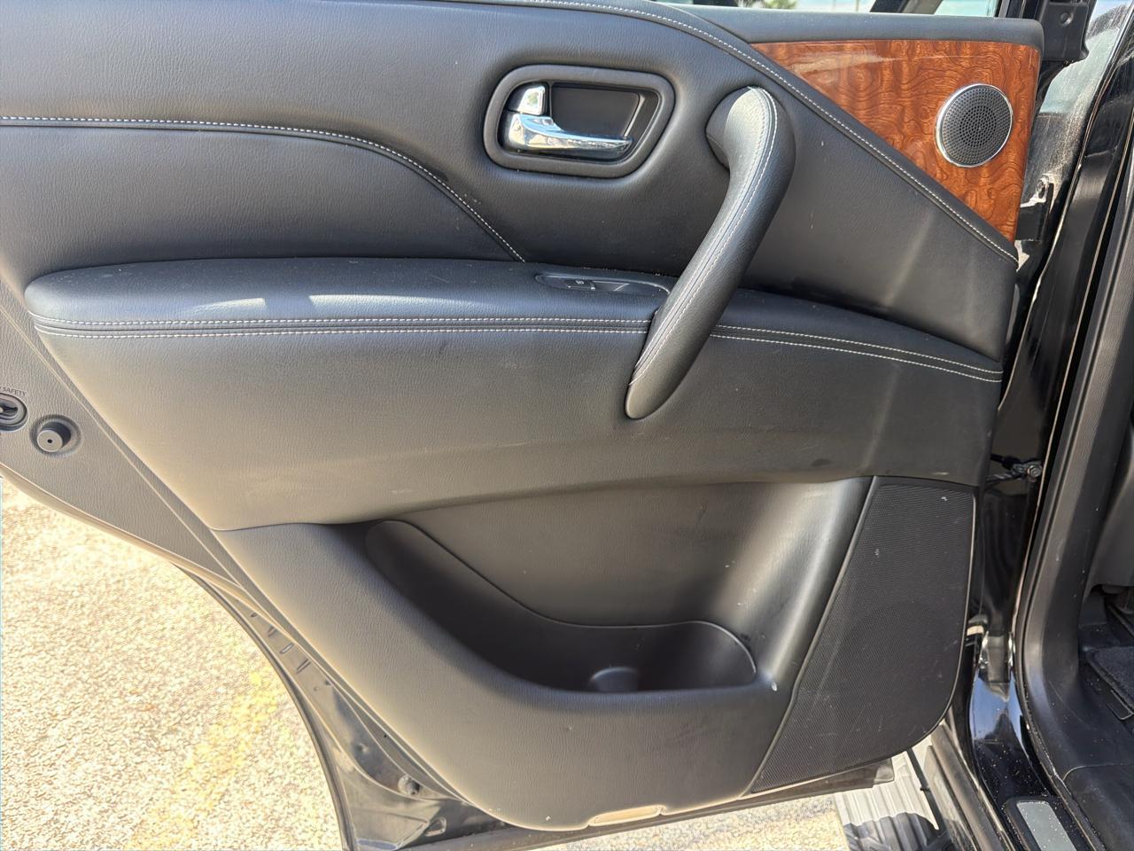 Infiniti Qx80 Luxe - Thumbnail 9