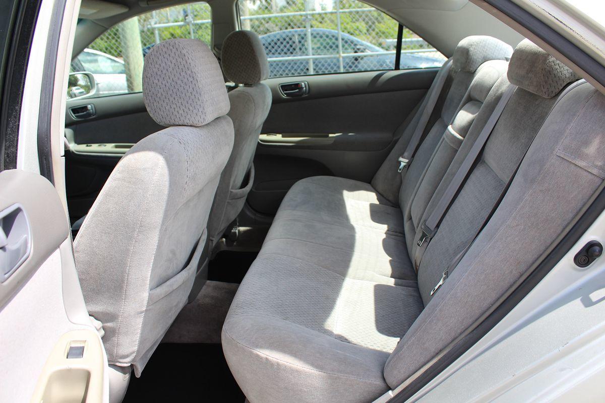 Toyota Camry Le Only $ Down** $85/Wk - Thumbnail 15