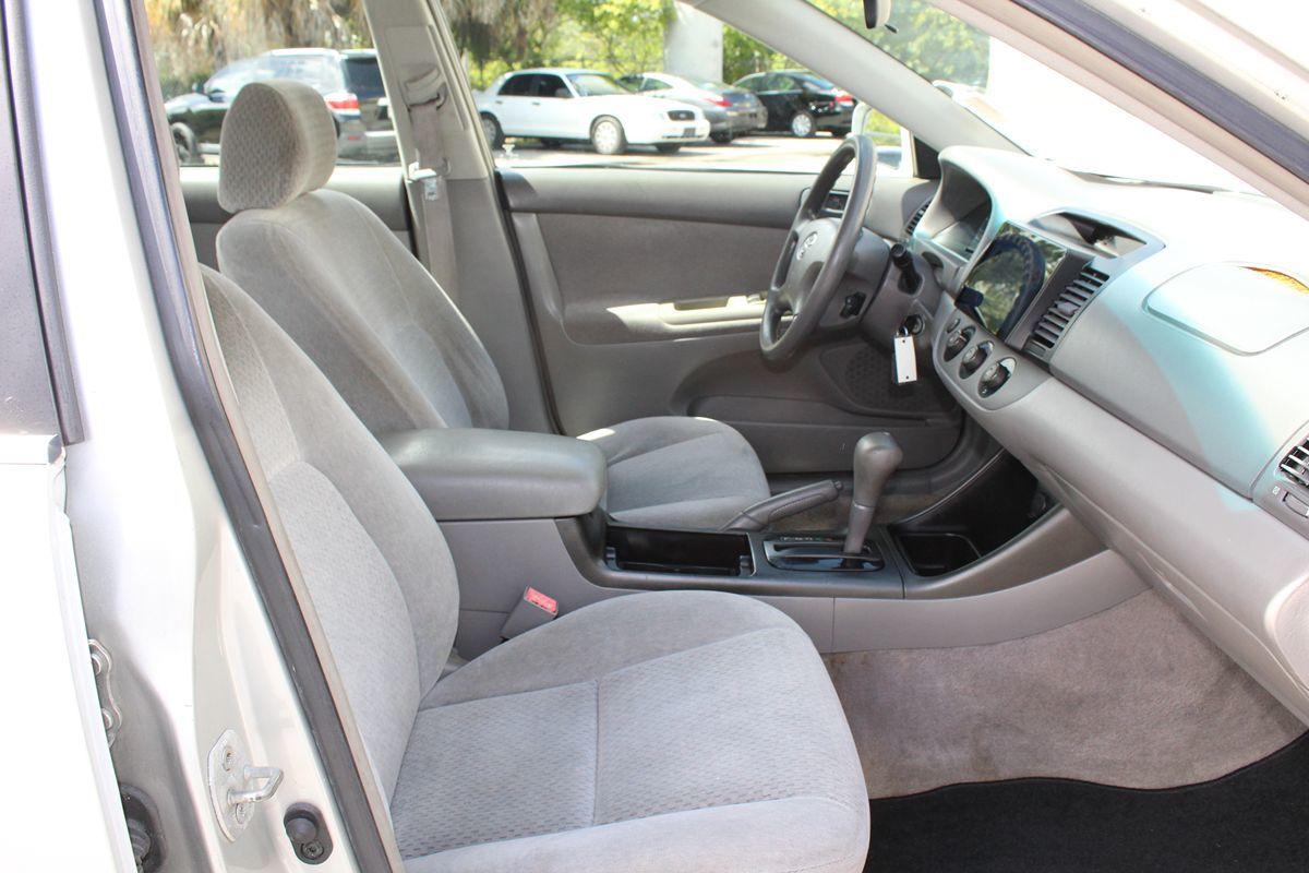 Toyota Camry Le Only $ Down** $85/Wk - Thumbnail 20