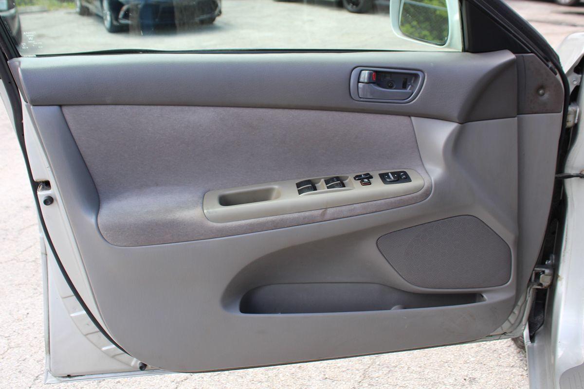 Toyota Camry Le Only $ Down** $85/Wk - Thumbnail 11