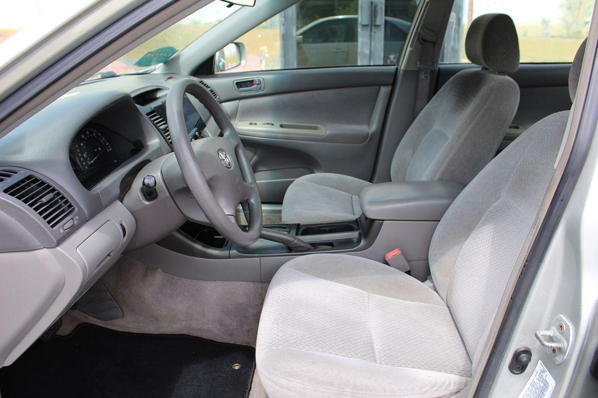 Toyota Camry Le Only $ Down** $85/Wk - Thumbnail 13